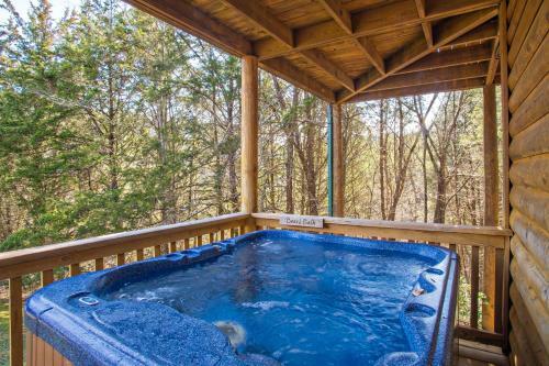 Smoky Bear Lodge With Guest House