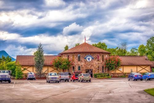 Blackstone Lodge
