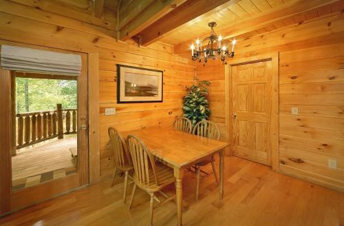 American Treehouse #1708
