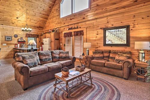 Sevierville Cabin With Hot Tub And Wraparound Deck