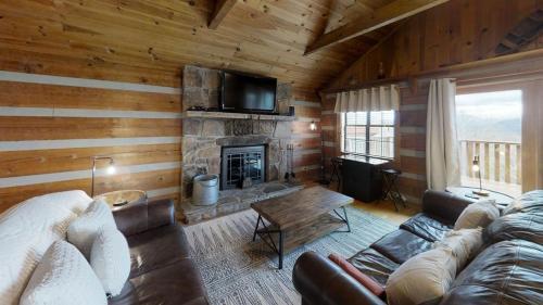 A Bear's Eye View Cabin