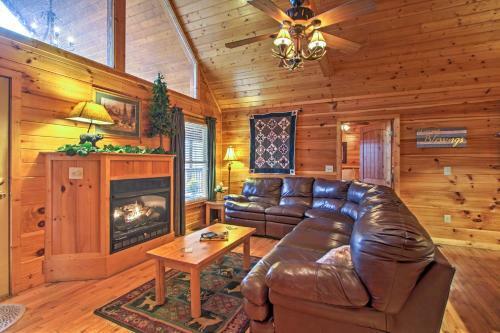 Hills Hideaway Sevierville Cabin With Mountain View