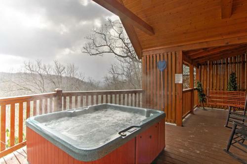 Hills Hideaway Sevierville Cabin With Mountain View
