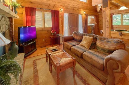 Hidden Romance #1404 By Aunt Bug's Cabin Rentals