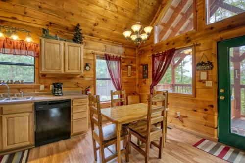 Wow !! What A Cabin #255 By Aunt Bug's Cabin Rentals