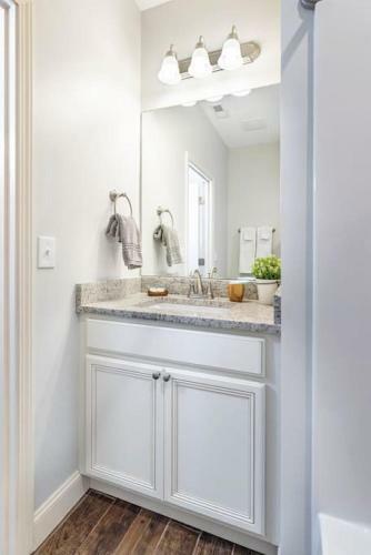 Elegant Cades Cove Condo With Community Pool