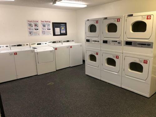 Hotel Intown Suites Extended Stay Arlington - Central