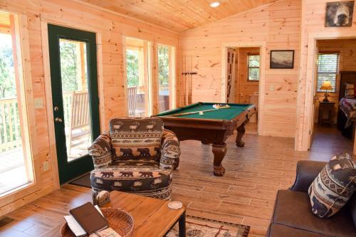 Little Feather - 1 Bedrooms, 1 Baths, Sleeps 4 Home