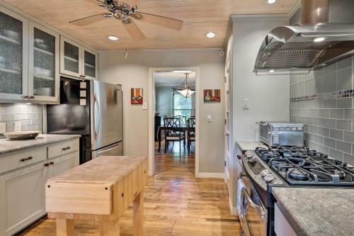 Downtown Austin Home With Patio, 3 Mi To Soco!