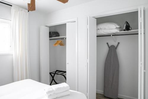 Wanderjaunt - West Campus Apartments