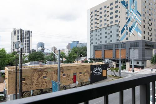 Apartamento Wanderjaunt - Luxe Downtown Austin Apts