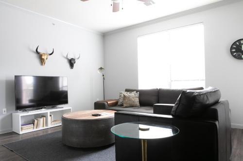 Apartamento Wanderjaunt - Luxe Downtown Austin Apts