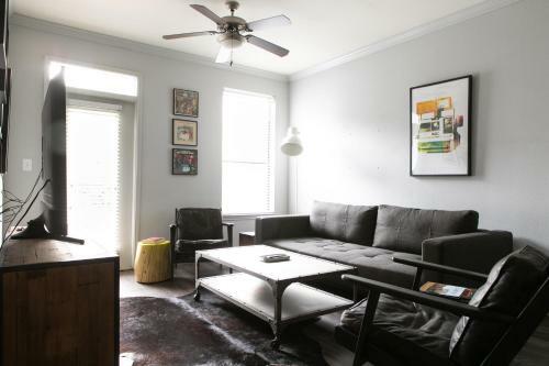 Apartamento Wanderjaunt - Luxe Downtown Austin Apts