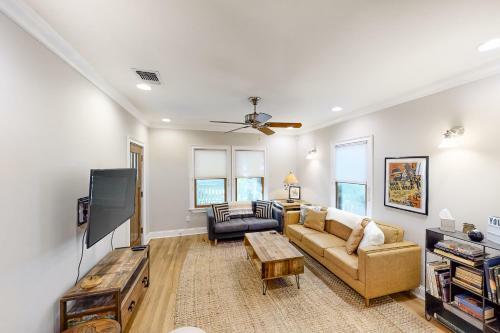 Historic Agave Bungalow