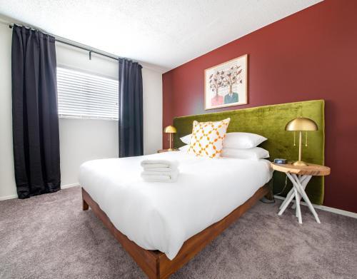 Wanderjaunt - Travis Heights Apartments