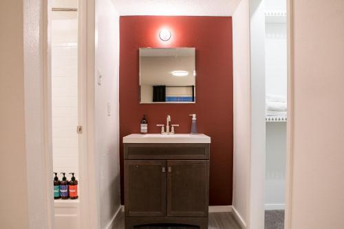 Wanderjaunt - Travis Heights Apartments