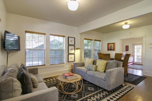 Clarksville Cottage