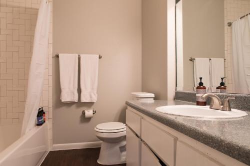 Apartamento Chic Apts In Central Austin By Wanderjaunt