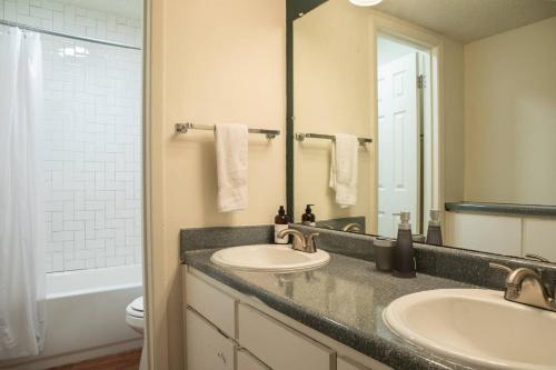 Apartamento Chic Apts In Central Austin By Wanderjaunt