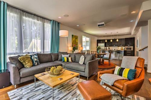 Modern Austin House With Deck And Yard Near Attractions