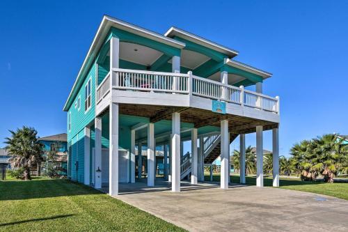 Updated Bolivar Peninsula Retreat With Deck!