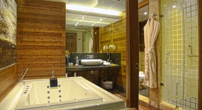 Hotel La Divina By Aldea Thai