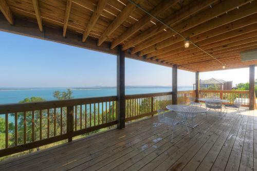 High Bluff Lodge Home