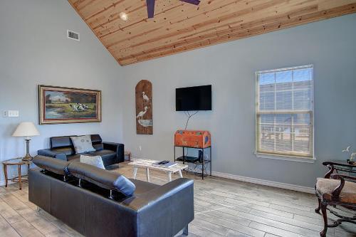 Oscars Lodge Lv113 Home