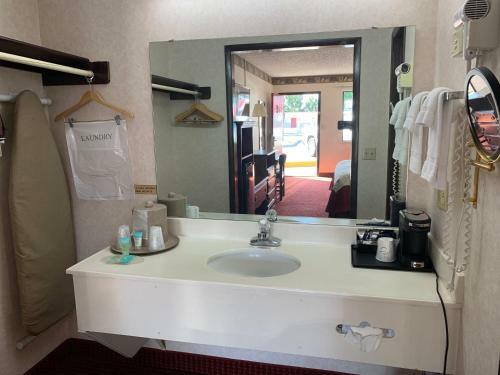 Hotel Regency Inn