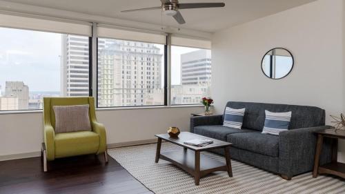Apartamento Bold 2br 2ba With Sky Pool Cozysuites