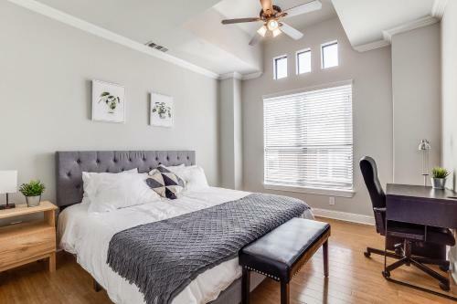 Gorgeous Oak Lawn Townhouse King Beds