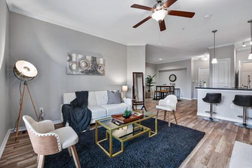 Cozysuites 2br 2ba Beautiful Apartment