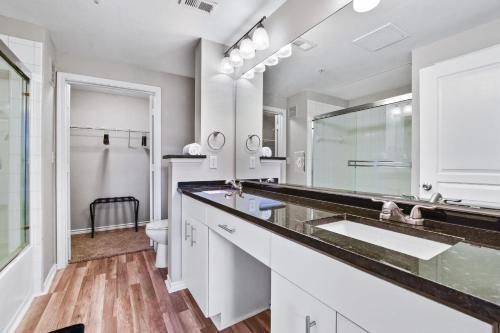 Cozysuites 2br 2ba Beautiful Apartment