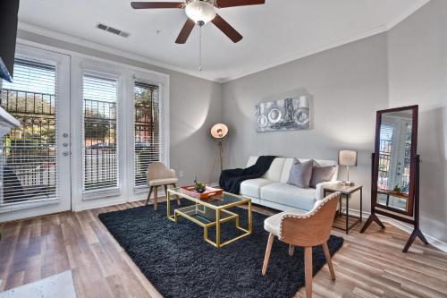 Cozysuites 2br 2ba Beautiful Apartment