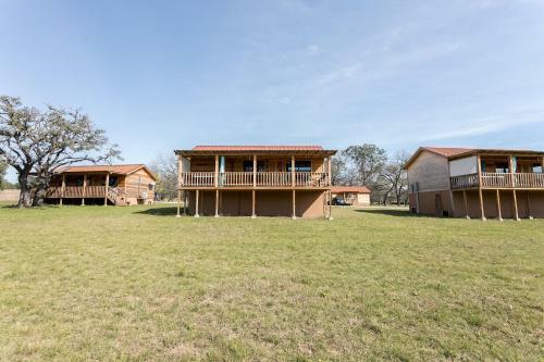 Live Oak Creek Cabins Peyton's Cabin