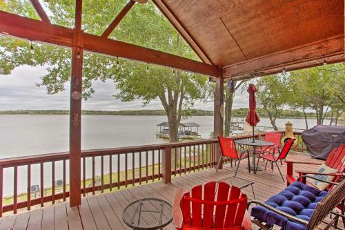 Cedar Creek Lake Home Base Dock And Fire Pit!