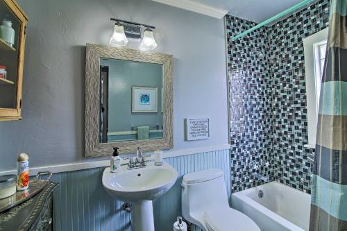 Poolside Oasis 1 Mile To Downtown Fredericksburg!