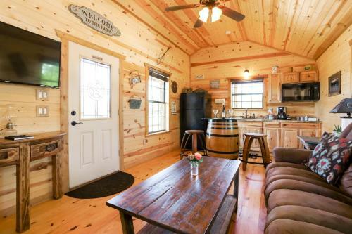 God's Country Cabins - Faith