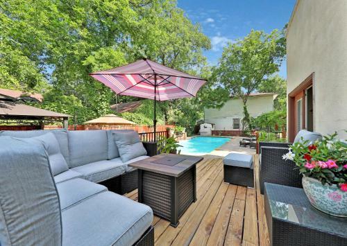 The Lancaster Manor Bed And Breakfast