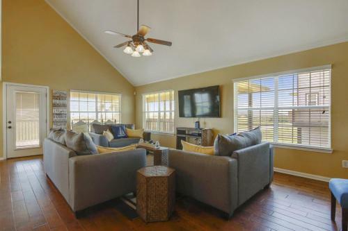 Beach Retreat By Ryson Vacation Rentals