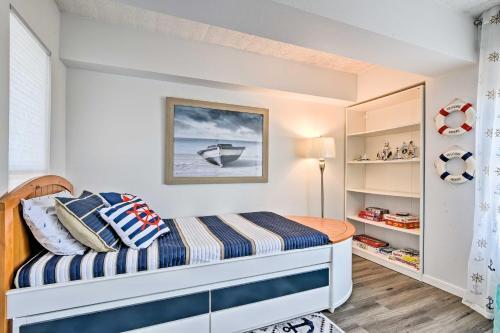 Apartamento Bright Beach Condo With Ocean View And Balcony!