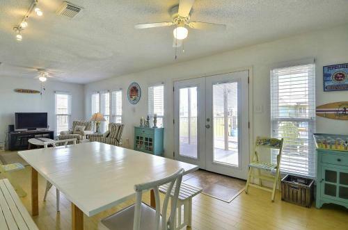 Surf's Up By Ryson Vacation Rentals