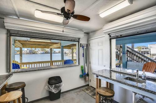 Reel Paradise By Ryson Vacation Rentals