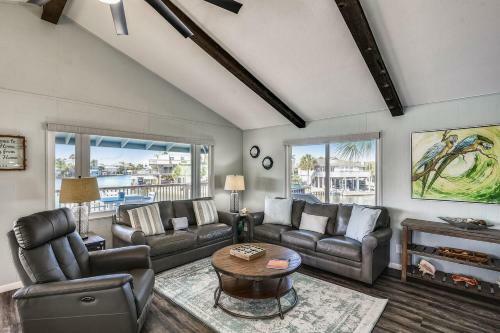 Reel Paradise By Ryson Vacation Rentals