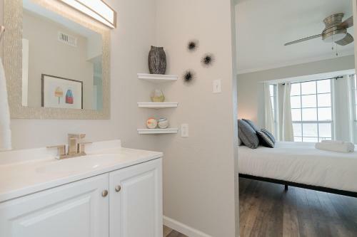 Balcony With Beachview, 2 Pools, Cruise Parking