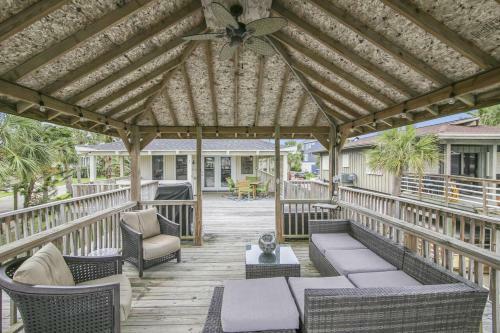 Island Life By Ryson Vacation Rentals