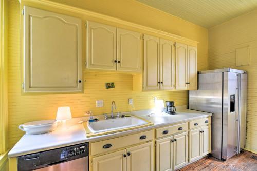 Historic Home In Walkable Area, 1 Mi To Beach