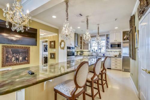 Sunbather Manor By Ryson Vacation Rentals