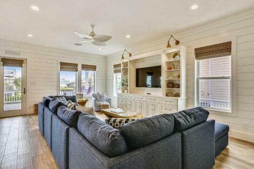 The Conch Castle By Ryson Vacation Rentals
