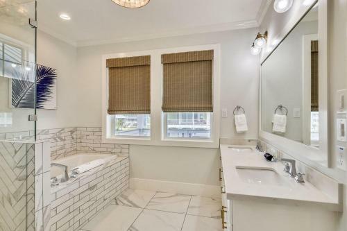 The Conch Castle By Ryson Vacation Rentals